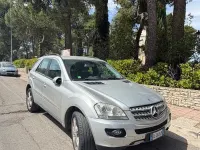 Usata Mercedes ML320 224 CV (164 kW) 2007 Grigio SUV