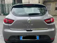 Usado Renault Clio IV 75 CV (55 kW) 2015 Gris Berlina