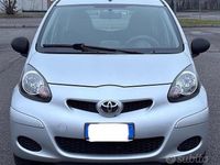 Usata Toyota Aygo Connect Style 68 CV (50 kW) 2012 Grigio Utilitaria