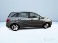 Usata Mercedes B200 Premium 136 CV (100 kW) 2018 Grigio Monovolume