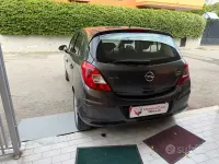 Usado Opel Corsa 86 HP (63 kW) 2012 Cinzento Citadino