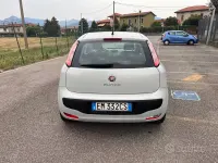 Usata Fiat Grande Punto S 69 CV (50 kW) 2012 Bianco Utilitaria