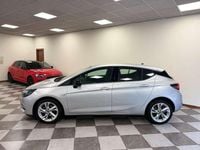 Usata Opel Astra GS Line 105 CV (77 kW) 2021 Argento Berlina