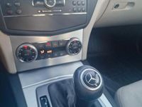 Usata Mercedes C220 Avantgarde 170 CV (125 kW) 2009 Nero Berlina