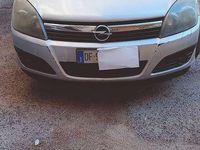 Usata Opel Astra Club 105 CV (77 kW) 2007 Argento Station wagon