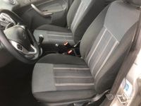 Usata Ford Fiesta Titanium 97 CV (71 kW) 2009 Grigio Utilitaria