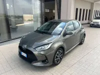Usata Toyota Yaris Hybrid Trend 92 CV (67 kW) 2020 Verde Berlina