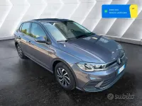 Usata VW Polo Life 95 CV (69 kW) 2023 Grigio Utilitaria