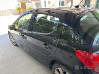 Usata Peugeot 207 109 CV (80 kW) 2008 Nero Berlina