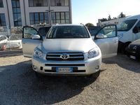 Usata Toyota RAV4 Sol 136 CV (100 kW) 2007 Argento SUV