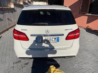 Usata Mercedes B180 Premium 109 CV (80 kW) 2016 Bianco Utilitaria