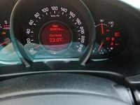 Usata Kia Carens 2011 Bianco Monovolume