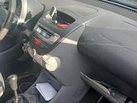 Usata Peugeot 107 68 CV (50 kW) 2010 Nero Utilitaria
