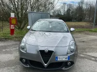 Begagnad Alfa Romeo Giulietta 120 HK (88 kW) 2018 Grå Halvkombi