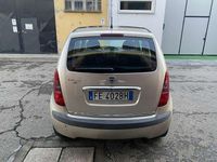 Usata Lancia Musa 95 CV (69 kW) 2006 Oro Monovolume