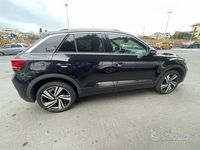 Usata VW T-Roc R-line 150 CV (110 kW) 2023 Nero SUV