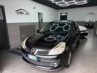 Usata Renault Clio II Dynamique 75 CV (55 kW) 2007 Nero Berlina