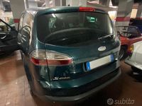Usata Ford S-MAX S 140 CV (102 kW) 2007 Verde Monovolume