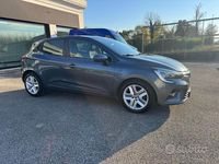 Begagnad Renault Clio V Business 91 HK (66 kW) 2022 Grå Halvkombi