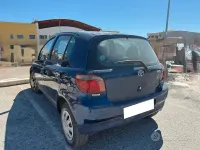 Usata Toyota Yaris 68 CV (50 kW) 2002 Bluazzurro Utilitaria