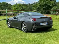 Usata Ferrari California 460 CV (338 kW) 2011 Grigio Cabrio