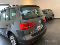 Usata VW Touran Comfortline 105 CV (77 kW) 2013 Grigio Monovolume