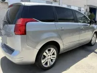 Usata Peugeot 5008 120 CV (88 kW) 2015 Grigio Monovolume