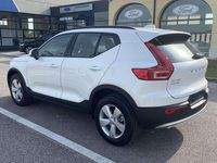 Nuova Volvo XC40 163 CV (119 kW) 2026 Ice white SUV