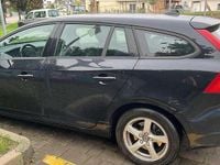 Usata Volvo V60 Kinetic 114 CV (83 kW) 2012 Nero Station wagon