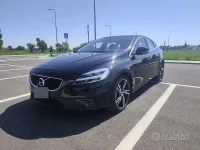 Usata Volvo V40 R-Design 120 CV (88 kW) 2017 Berlina