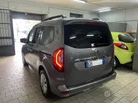 Usata Renault Kangoo 95 CV (69 kW) 2022 Grigio Monovolume
