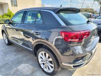 Usata VW T-Roc Advance 116 CV (85 kW) 2019 Gray SUV
