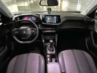 Usata Peugeot 2008 Allure 102 CV (75 kW) 2022 Argento SUV
