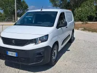 Usata Peugeot Partner 102 CV (75 kW) 2021 Bianco Monovolume