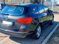Usata Opel Astra Sport 80 CV (58 kW) 2014 Station wagon