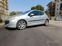 Begagnad Peugeot 207 90 HK (66 kW) 2006 Grå Sportkupé