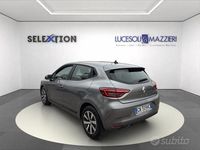 Usata Renault Clio V Equilibre 91 CV (66 kW) 2023 Grigio Berlina
