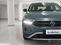 Usata VW T-Roc Life 115 CV (84 kW) 2023 Grigio SUV