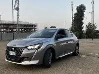 Usata Peugeot 208 Allure 101 CV (74 kW) 2020 Utilitaria