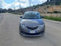 Usata Lancia Ypsilon Gold 69 CV (50 kW) 2023 Gray Utilitaria