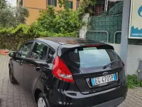 Usata Ford Fiesta 82 CV (60 kW) 2011 Nero Berlina