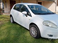 Usata Fiat Grande Punto Active 77 CV (56 kW) 2009 Bianco Utilitaria