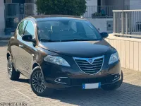 Usata Lancia Ypsilon Gold 69 CV (50 kW) 2013 Viola Utilitaria