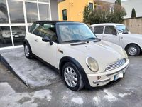 Begagnad Mini Cooper 116 HK (85 kW) 2003 Beige Halvkombi