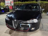 Usata Alfa Romeo 147 310 CV (228 kW) 2007 Nero Utilitaria