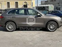 Usata Porsche Cayenne 400 CV (294 kW) 2011 Marrone SUV
