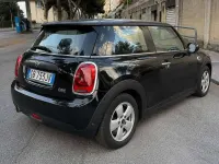 Usata Mini ONE 75 CV (55 kW) 2020 Nero Utilitaria