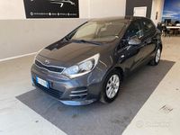 Usata Kia Rio City 86 CV (63 kW) 2015 Grigio Berlina