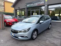 Usata Opel Astra Innovation 136 CV (100 kW) 2017 Grigio Station wagon