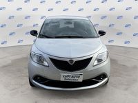 Usata Lancia Ypsilon Gold 70 CV (51 kW) 2021 Argento Utilitaria